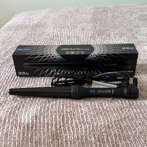 Haute House Absolute Heat Pro Ion Series Black Clipless Curling Wand